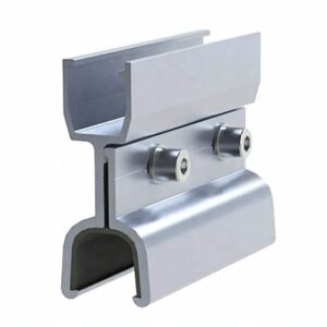 Sistem de prindere panouri fotovoltaice pentru acoperiș din tablă cutată și trapezoidală